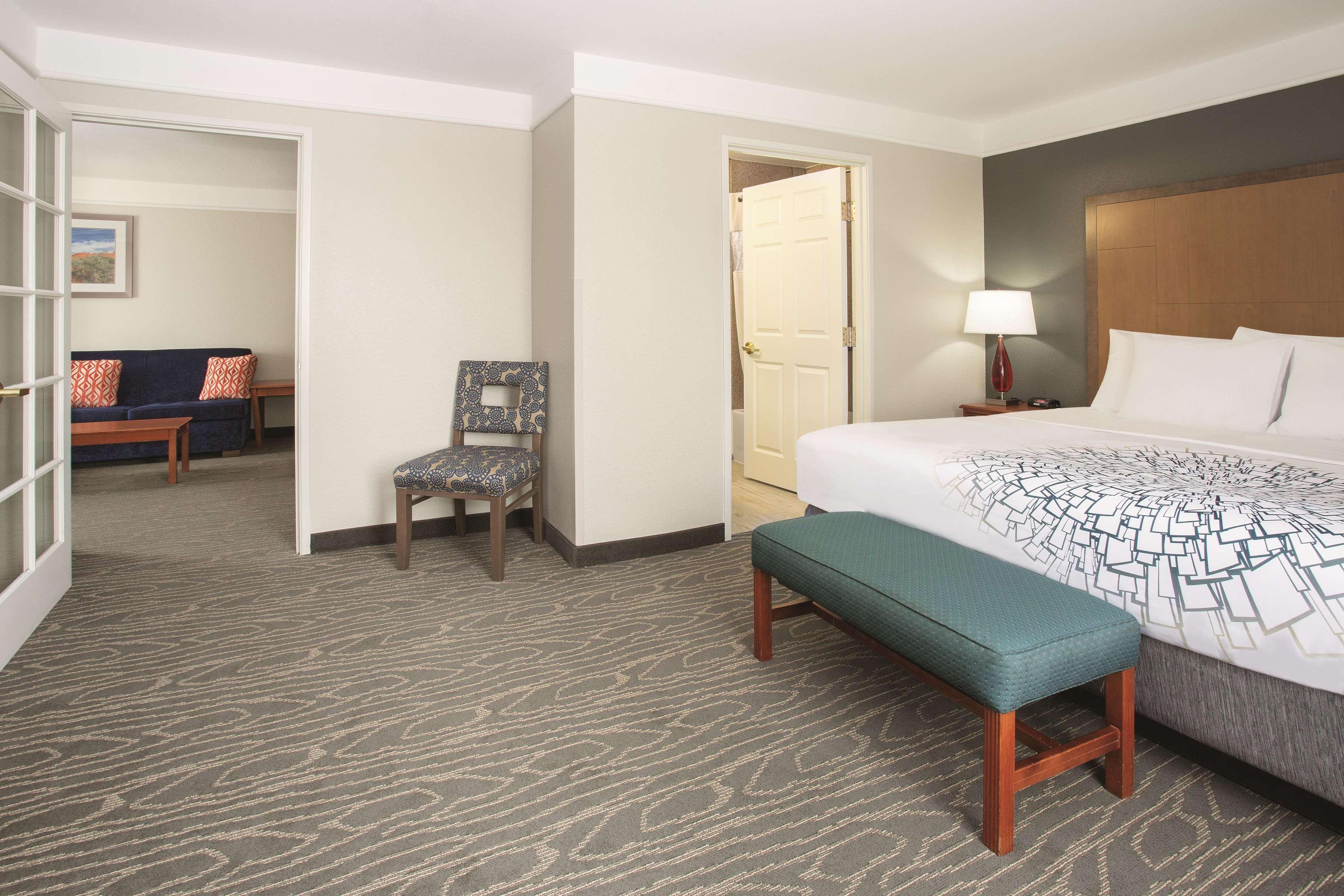 La Quinta By Wyndham Gallup Exterior photo