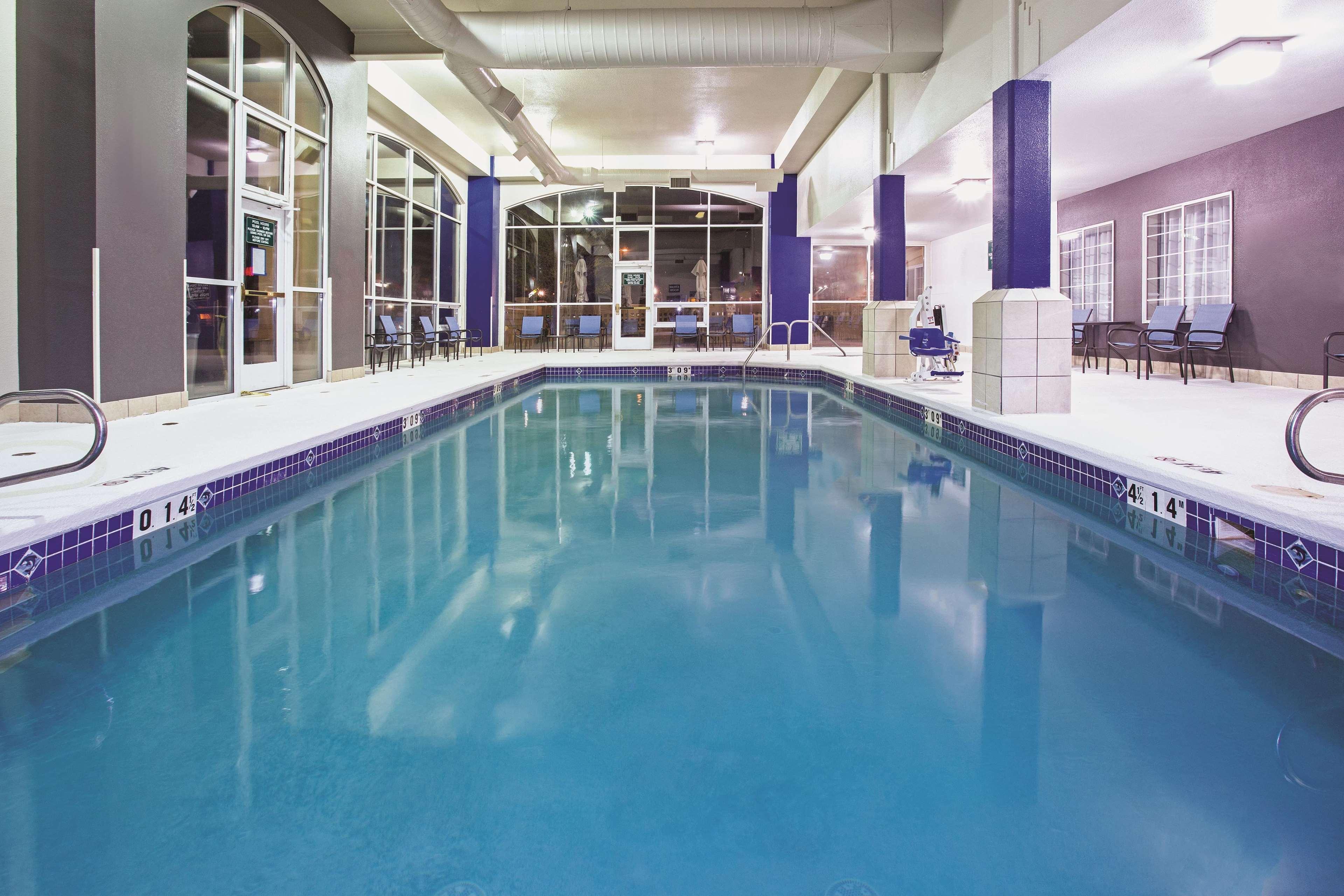 La Quinta By Wyndham Gallup Exterior photo